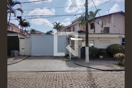 Fachada de casa de condomínio para alugar com 3 quartos, 150m² em Jardim Virginia Bianca, São Paulo