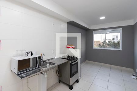 Sala/ Cozinha de apartamento para alugar com 1 quarto, 26m² em Jardim Mirante, São Paulo