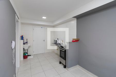 Sala/ Cozinha de apartamento para alugar com 1 quarto, 26m² em Jardim Mirante, São Paulo