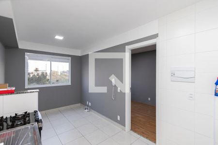 Sala/ Cozinha de apartamento para alugar com 1 quarto, 26m² em Jardim Mirante, São Paulo