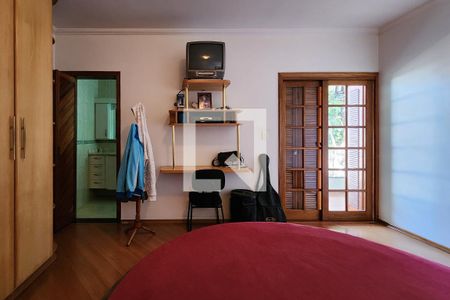 Casa à venda com 450m², 3 quartos e 8 vagas Casa à venda com 450m², 3 quartos e 8 vagasSuíte 1