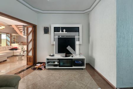 Casa à venda com 450m², 3 quartos e 8 vagas Casa à venda com 450m², 3 quartos e 8 vagasSala de TV