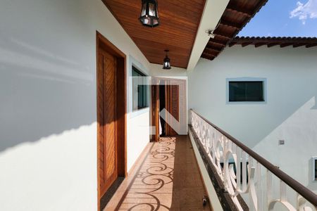 Casa à venda com 450m², 3 quartos e 8 vagas Casa à venda com 450m², 3 quartos e 8 vagasVaranda da Suíte 3