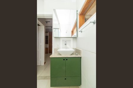 Banheiro de apartamento à venda com 1 quarto, 39m² em Jardim Guanabara, Rio de Janeiro