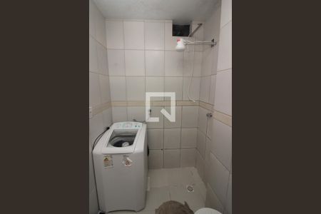 Banheiro de apartamento à venda com 1 quarto, 30m² em Centro Histórico, Porto Alegre