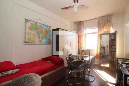 Sala/Quarto de apartamento à venda com 1 quarto, 30m² em Centro Histórico, Porto Alegre