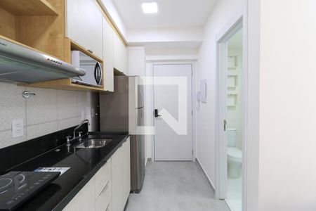 Cozinha de kitnet/studio para alugar com 1 quarto, 24m² em Brooklin, São Paulo