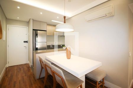 Sala de apartamento para alugar com 2 quartos, 70m² em Vila Olímpia, São Paulo