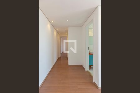 Corredor de apartamento para alugar com 2 quartos, 54m² em Vila Homero Thon, Santo André