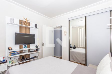 Quarto 1 de apartamento para alugar com 2 quartos, 65m² em Vila Firmiano Pinto, São Paulo