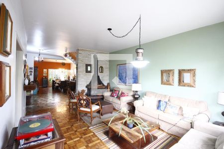 Sala de casa à venda com 6 quartos, 300m² em Vila Mariana, São Paulo