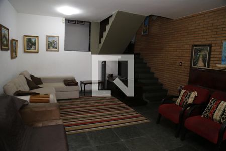 Sala de casa à venda com 5 quartos, 200m² em Vila Pereira Barreto, São Paulo