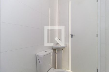 Banheiro de apartamento para alugar com 1 quarto, 30m² em Vila Prudente, São Paulo