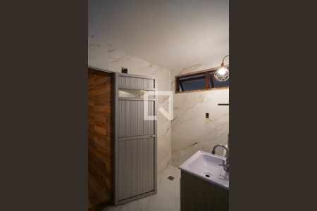 Casa de condomínio para alugar com 478m², 4 quartos e 6 vagas Casa de condomínio para alugar com 478m², 4 quartos e 6 vagasBanheiro Edicula