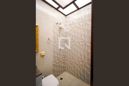 Casa de condomínio para alugar com 478m², 4 quartos e 6 vagas Casa de condomínio para alugar com 478m², 4 quartos e 6 vagasLavabo