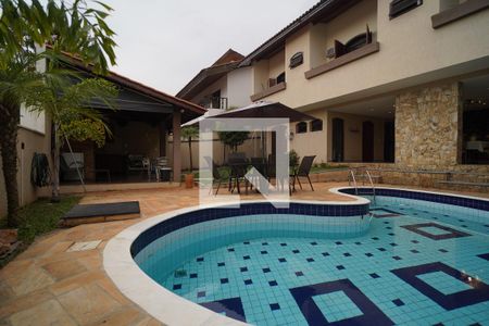 Casa de condomínio para alugar com 478m², 4 quartos e 6 vagas Casa de condomínio para alugar com 478m², 4 quartos e 6 vagasQuintal