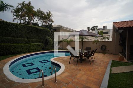 Casa de condomínio para alugar com 478m², 4 quartos e 6 vagas Casa de condomínio para alugar com 478m², 4 quartos e 6 vagasQuintal