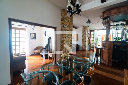 Sala de casa à venda com 5 quartos, 245m² em Jardim Prudência, São Paulo