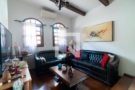 Sala de casa à venda com 5 quartos, 245m² em Jardim Prudência, São Paulo