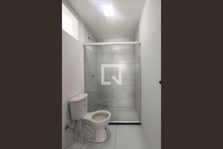 Banheiro de kitnet/studio para alugar com 1 quarto, 45m² em Garcia, Salvador