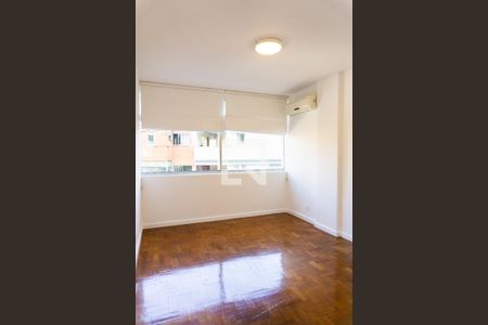 Quarto 1 de apartamento para alugar com 3 quartos, 124m² em Jardim Botânico, Rio de Janeiro