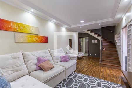 Sala de casa para alugar com 3 quartos, 234m² em Jardim Cristiane, Santo André