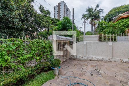 Casa à venda com 3 quartos, 230m² em Petrópolis, Porto Alegre