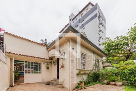 Casa à venda com 3 quartos, 230m² em Petrópolis, Porto Alegre