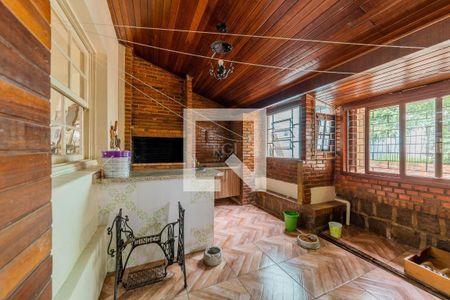 Casa à venda com 3 quartos, 230m² em Petrópolis, Porto Alegre