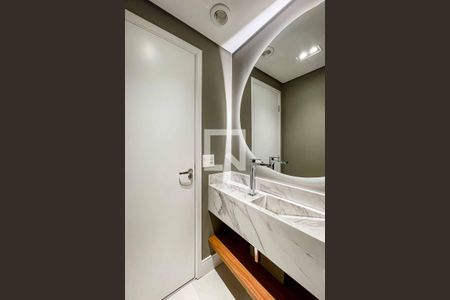 Lavabo  de apartamento à venda com 2 quartos, 69m² em Santa Teresinha, São Paulo