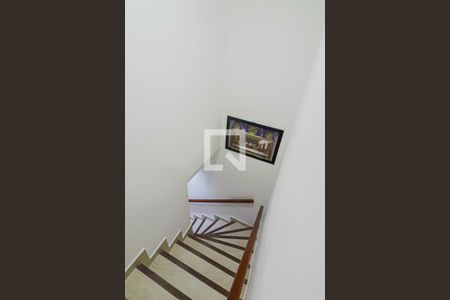 Escadas de casa à venda com 2 quartos, 90m² em Vila Universitária, São Paulo