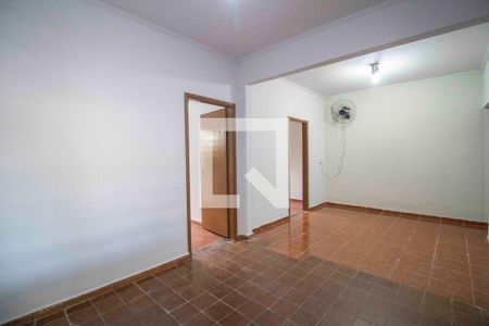 Sala de casa para alugar com 2 quartos, 124m² em Vila Lucy, Goiânia