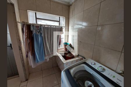 Casa à venda com 149m², 4 quartos e 3 vagas Casa à venda com 149m², 4 quartos e 3 vagasÁrea de Serviço 1