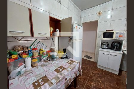 Casa à venda com 149m², 4 quartos e 3 vagas Casa à venda com 149m², 4 quartos e 3 vagasCozinha