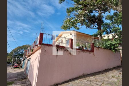 Casa à venda com 149m², 4 quartos e 3 vagas Casa à venda com 149m², 4 quartos e 3 vagasFachada