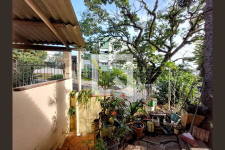 Casa à venda com 149m², 4 quartos e 3 vagas Casa à venda com 149m², 4 quartos e 3 vagasQuintal