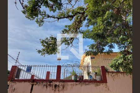 Casa à venda com 149m², 4 quartos e 3 vagas Casa à venda com 149m², 4 quartos e 3 vagasFachada