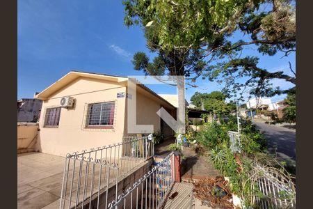 Casa à venda com 149m², 4 quartos e 3 vagas Casa à venda com 149m², 4 quartos e 3 vagasVaranda