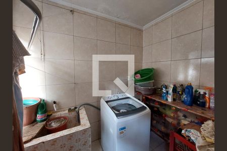 Casa à venda com 149m², 4 quartos e 3 vagas Casa à venda com 149m², 4 quartos e 3 vagasÁrea de Serviço 1