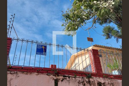 Casa à venda com 149m², 4 quartos e 3 vagas Casa à venda com 149m², 4 quartos e 3 vagasFachada