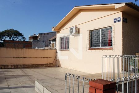 Casa à venda com 149m², 4 quartos e 3 vagas Casa à venda com 149m², 4 quartos e 3 vagasVaranda