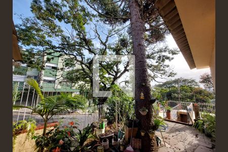 Casa à venda com 149m², 4 quartos e 3 vagas Casa à venda com 149m², 4 quartos e 3 vagasQuintal