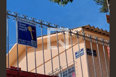 Casa à venda com 149m², 4 quartos e 3 vagas Casa à venda com 149m², 4 quartos e 3 vagasFachada