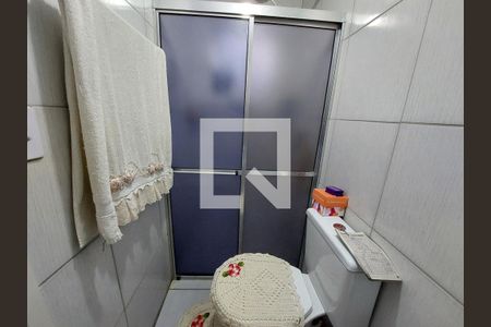 Casa à venda com 149m², 4 quartos e 3 vagas Casa à venda com 149m², 4 quartos e 3 vagasBanheiro 2