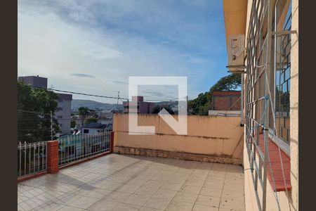 Casa à venda com 149m², 4 quartos e 3 vagas Casa à venda com 149m², 4 quartos e 3 vagasVaranda
