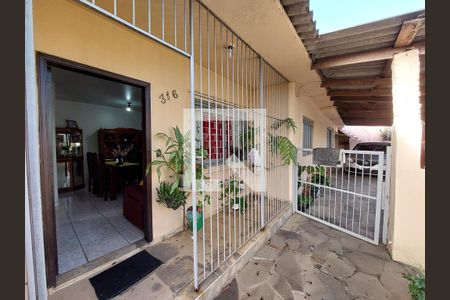 Casa à venda com 149m², 4 quartos e 3 vagas Casa à venda com 149m², 4 quartos e 3 vagasEntrada