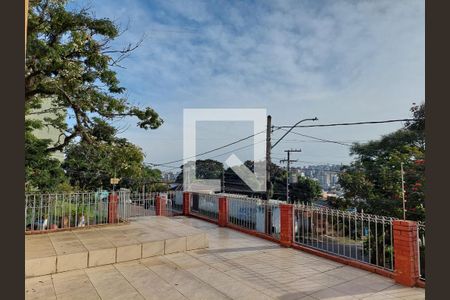 Casa à venda com 149m², 4 quartos e 3 vagas Casa à venda com 149m², 4 quartos e 3 vagasVaranda