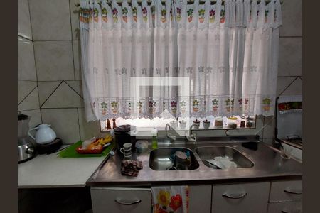 Casa à venda com 149m², 4 quartos e 3 vagas Casa à venda com 149m², 4 quartos e 3 vagasCozinha