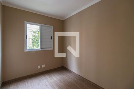 Quarto 1 de apartamento para alugar com 3 quartos, 68m² em Jardim Tupanci, Barueri