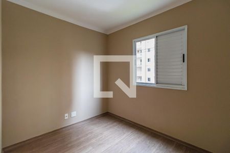 Quarto 2 de apartamento para alugar com 3 quartos, 68m² em Jardim Tupanci, Barueri